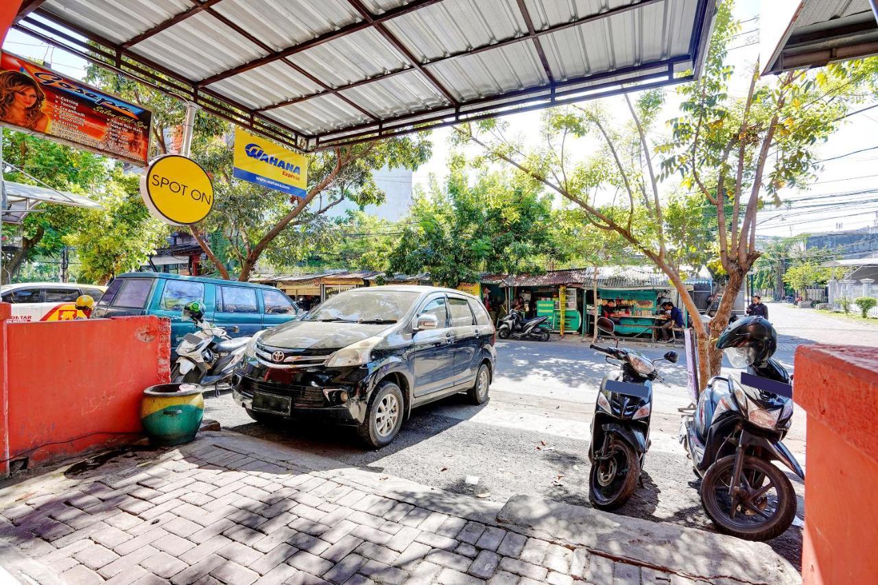 Spot On 90148 Gosepa Mayjend Sungkono Surabaya Exterior photo